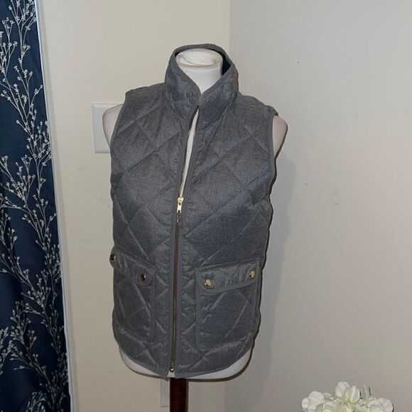 J. Crew  Quilted Down Excursion Vest in Flannel Gray sz XS - Picture 1 of 8